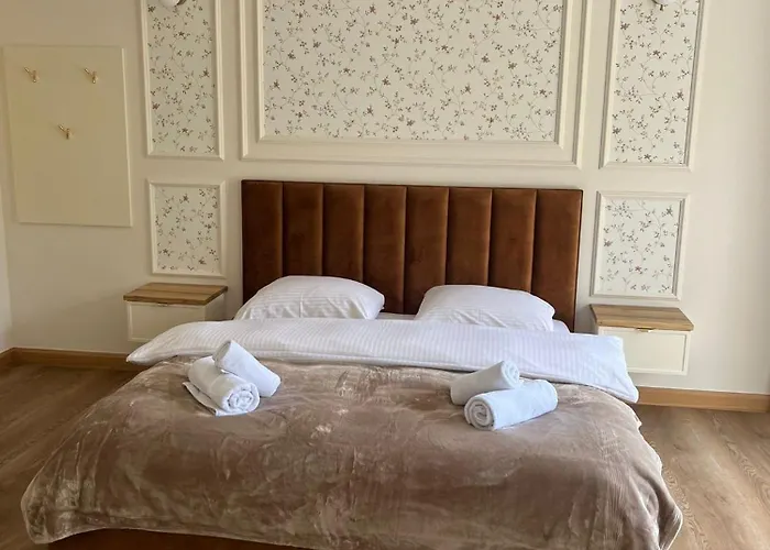 Leśna Przystań Kazub Nr 2 *